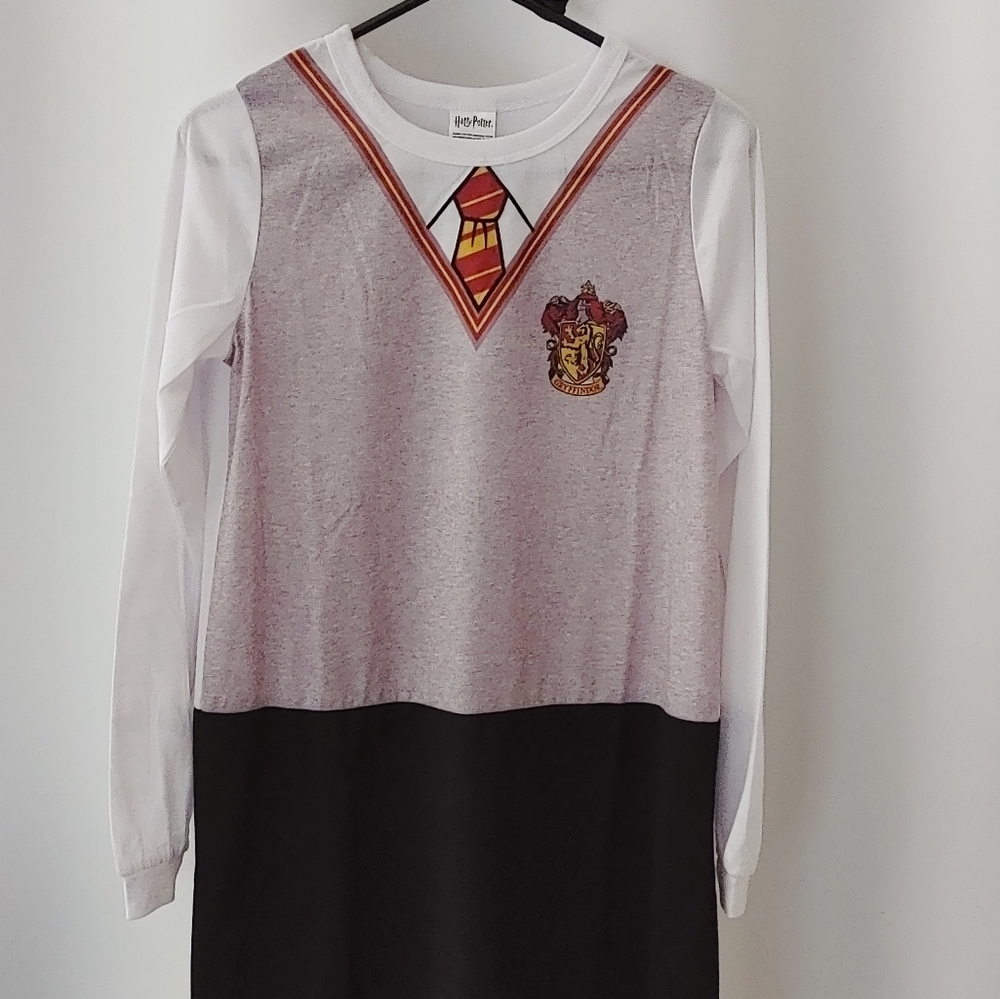 Warner Bros. Gryffindor Long Sleeve Pajamas- White, Gray, Black